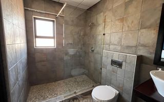 5 Bedroom House For Sale in Long Beach