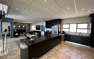 5 Bedroom House For Sale in Long Beach