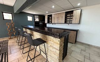 5 Bedroom House For Sale in Long Beach