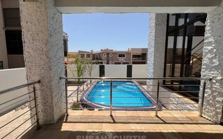 5 Bedroom House For Sale in Long Beach