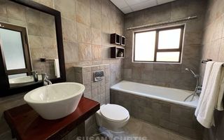5 Bedroom House For Sale in Long Beach
