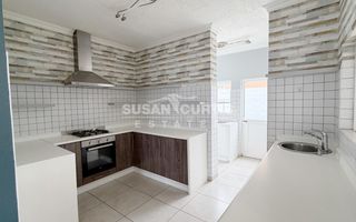3 Bedroom House For Sale in Long Beach