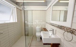 3 Bedroom House For Sale in Long Beach