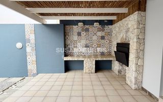 3 Bedroom House For Sale in Long Beach
