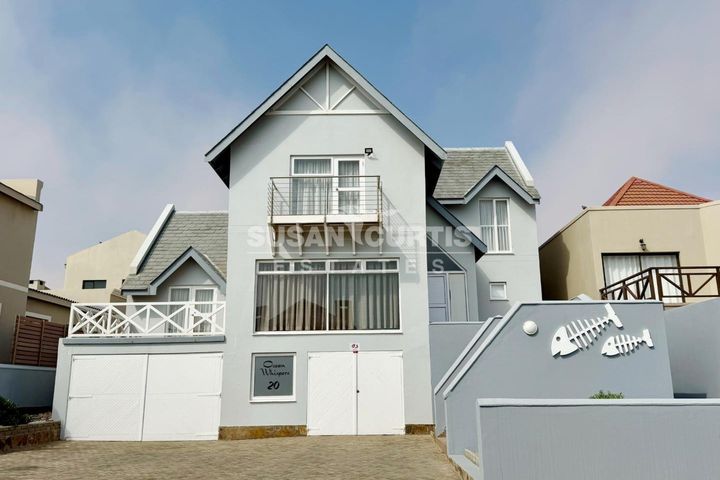 3 Bedroom House For Sale in Long Beach
