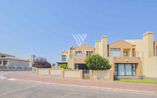3 Bedroom House For Sale in Dolphin Beach