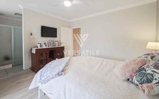 3 Bedroom House For Sale in Dolphin Beach