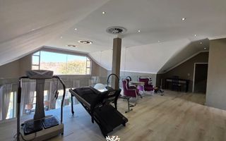4 Bedroom House For Sale in Klein Windhoek, Windhoek