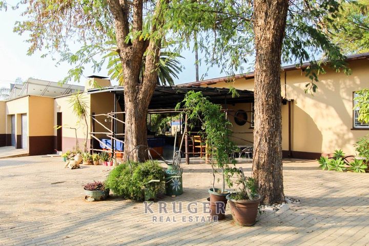 5 Bedroom House For Sale in Outjo