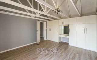 3 Bedroom House For Sale in Long Beach