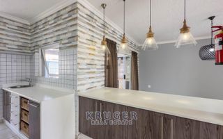 3 Bedroom House For Sale in Long Beach