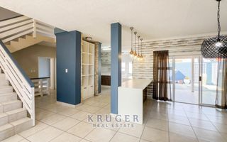 3 Bedroom House For Sale in Long Beach