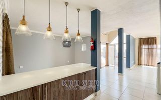 3 Bedroom House For Sale in Long Beach