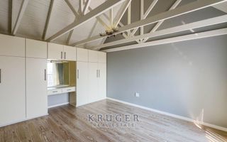 3 Bedroom House For Sale in Long Beach