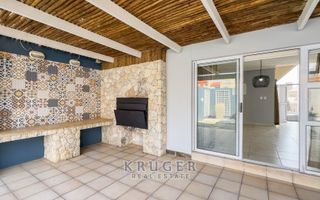 3 Bedroom House For Sale in Long Beach