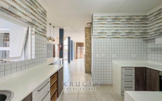 3 Bedroom House For Sale in Long Beach