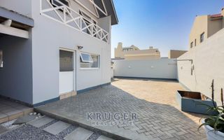 3 Bedroom House For Sale in Long Beach
