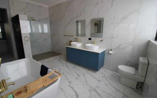 4 Bedroom House For Sale in Dolphin Beach