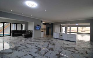 4 Bedroom House For Sale in Dolphin Beach