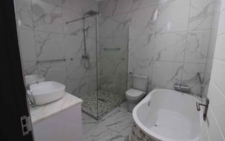 4 Bedroom House For Sale in Dolphin Beach