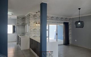 3 Bedroom House For Sale in Long Beach
