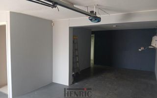 3 Bedroom House For Sale in Long Beach