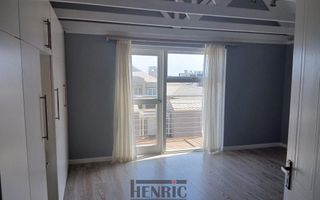 3 Bedroom House For Sale in Long Beach