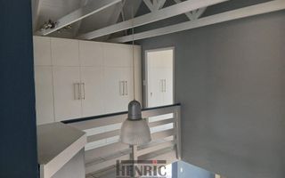 3 Bedroom House For Sale in Long Beach