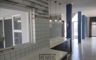 3 Bedroom House For Sale in Long Beach