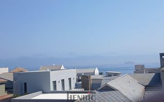 3 Bedroom House For Sale in Long Beach