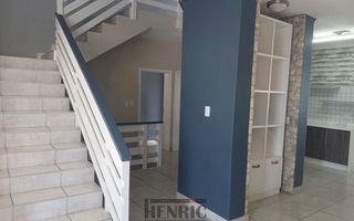 3 Bedroom House For Sale in Long Beach