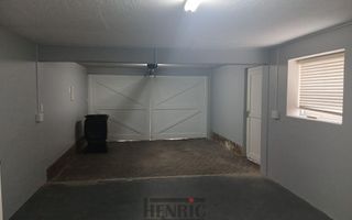 3 Bedroom House For Sale in Long Beach