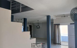 3 Bedroom House For Sale in Long Beach