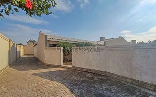 3 Bedroom House For Sale in Meersig