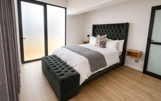 5 Bedroom House For Sale in Long Beach