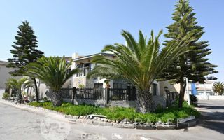 3 Bedroom House For Sale in Mile 4, Swakopmund
