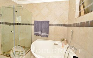 3 Bedroom House For Sale in Mile 4, Swakopmund