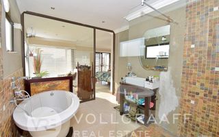 3 Bedroom House For Sale in Mile 4, Swakopmund