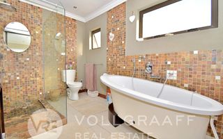 3 Bedroom House For Sale in Mile 4, Swakopmund