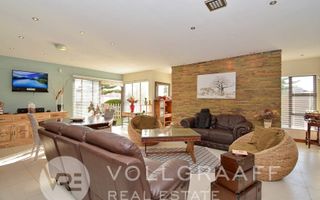 3 Bedroom House For Sale in Mile 4, Swakopmund