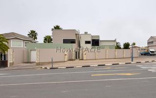 5 Bedroom House For Sale in Swakopmund Ext 9, Swakopmund