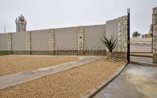 5 Bedroom House For Sale in Swakopmund Ext 9, Swakopmund