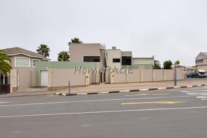 5 Bedroom House For Sale in Swakopmund Ext 9, Swakopmund