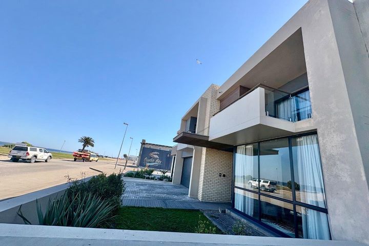 4 Bedroom House To Rent in Lagoon