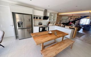 4 Bedroom House To Rent in Lagoon