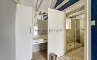 3 Bedroom House For Sale in Long Beach