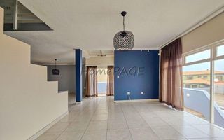3 Bedroom House For Sale in Long Beach