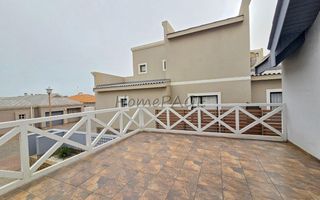 3 Bedroom House For Sale in Long Beach