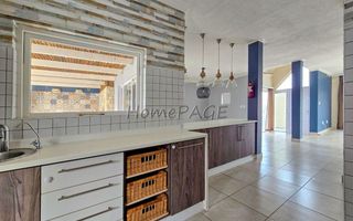 3 Bedroom House For Sale in Long Beach