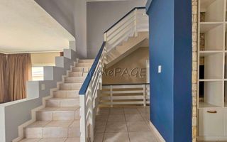 3 Bedroom House For Sale in Long Beach